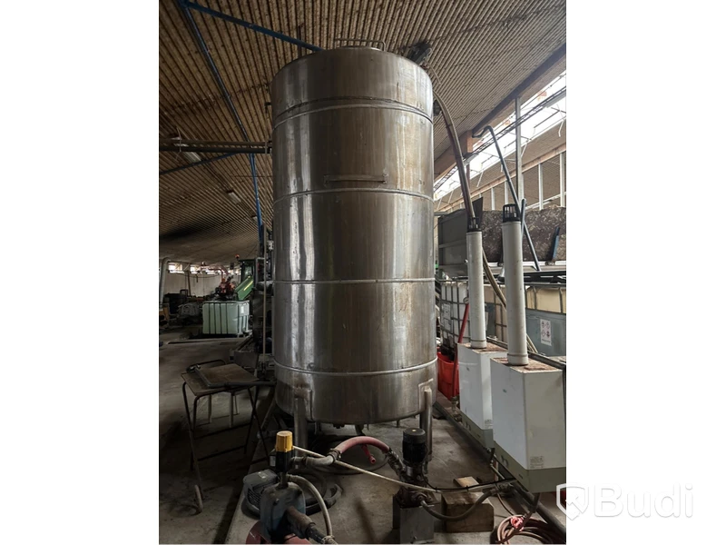 Rostfri tank 5000 L med värmare & pumpar