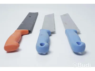 Blandade verktyg - Kofötter, sågar, gummiklubbor och hammare