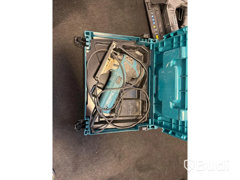 Sticksåg Makita 4351FCTJ