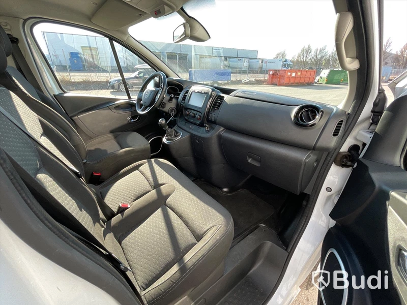 Personbil Opel Vivaro Combi 1.6 CDTI BIturbo Manual, 125hk, 2017 | 9-sits