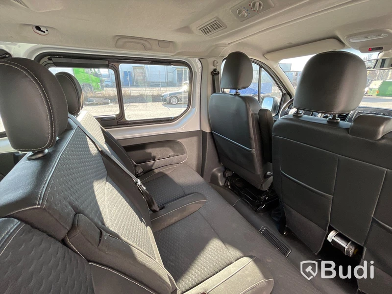 Personbil Opel Vivaro Combi 1.6 CDTI BIturbo Manual, 125hk, 2017 | 9-sits