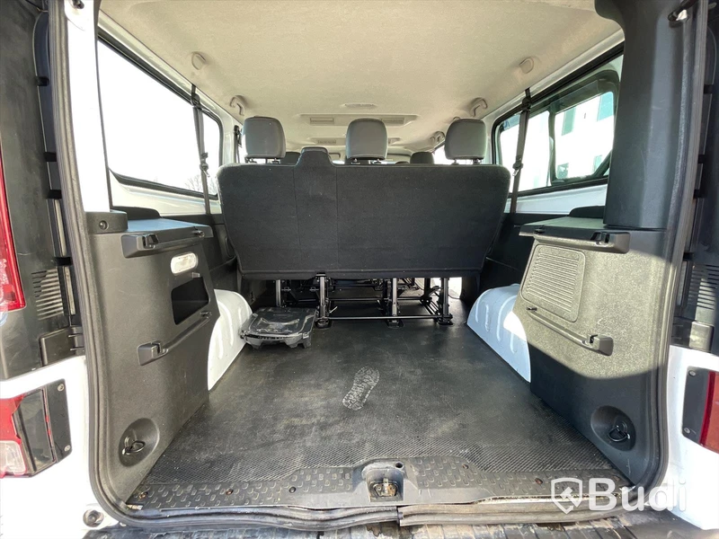 Personbil Opel Vivaro Combi 1.6 CDTI BIturbo Manual, 125hk, 2017 | 9-sits