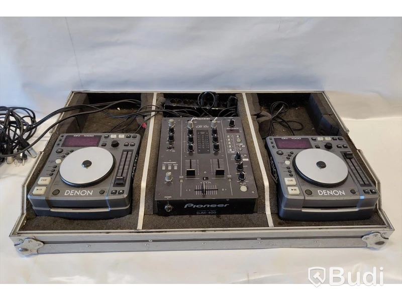 Denon/Pioneer Dj-bänk.