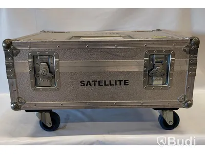 8 st Ipix Satellite och case