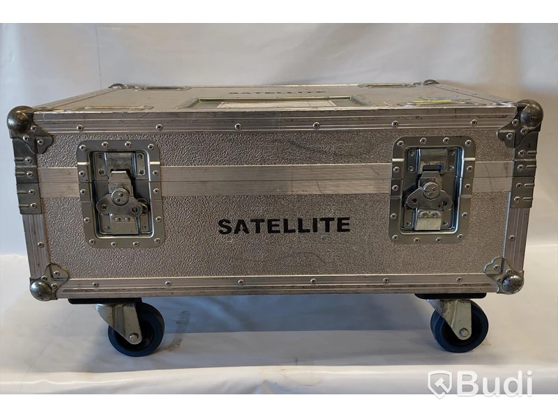 8 st Ipix Satellite och case
