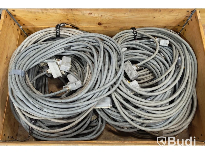 2 pall, blandad Harting, kabel & boxar.