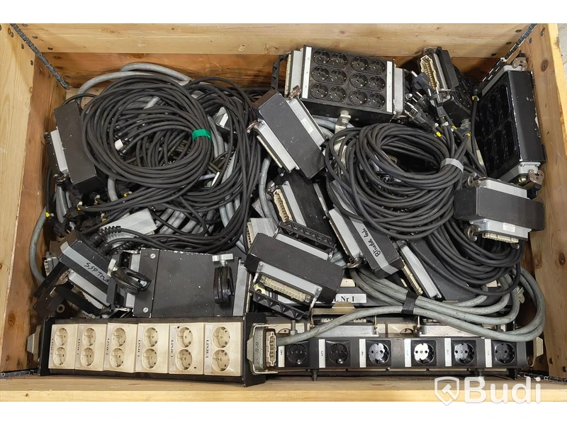 2 pall, blandad Harting, kabel & boxar.