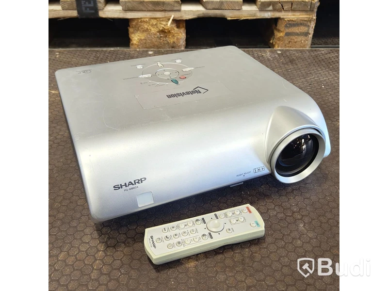 1 st,  projektor, SHARP PG-MB60X, 4:3.