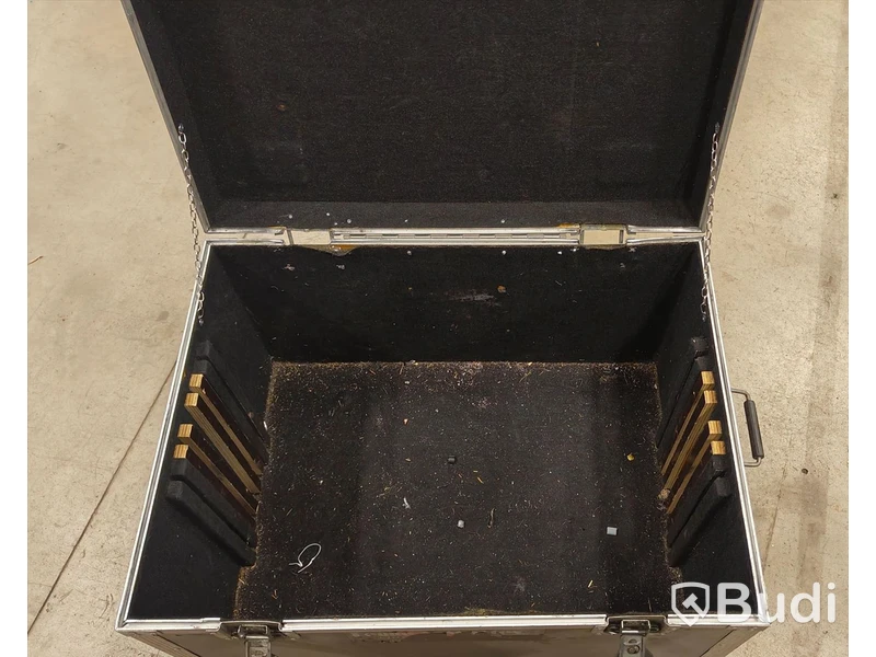 1 st, mindre packcase, 75x55x44 cm.