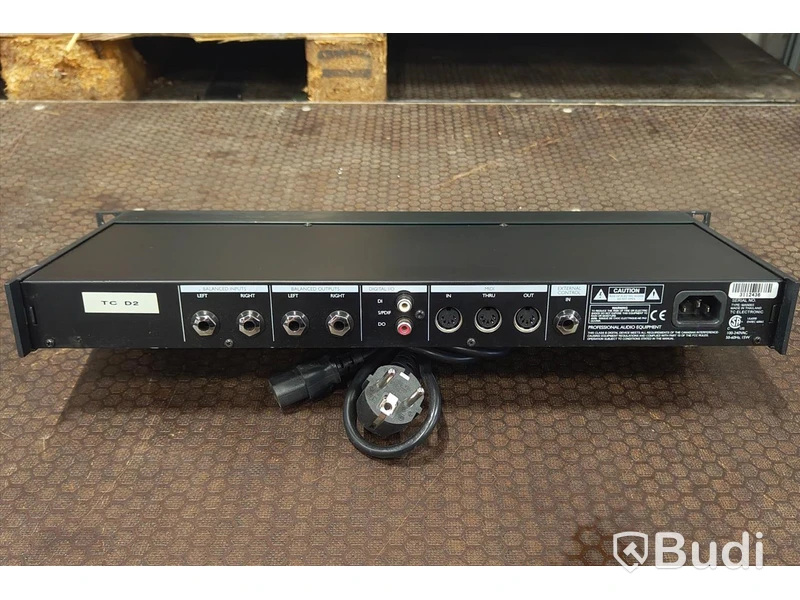 1 st, effektrack, T.C. electronics DTwo.