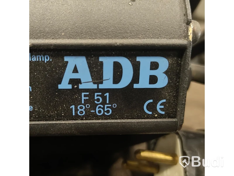 1 st strålkastare, ADB F51.