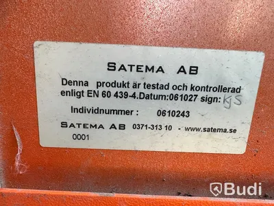 Belysningsmast SATEMA  ca 10 meter på Vagn