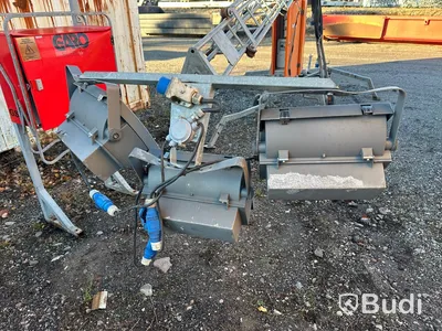 Belysningsmast SATEMA  ca 10 meter på Vagn