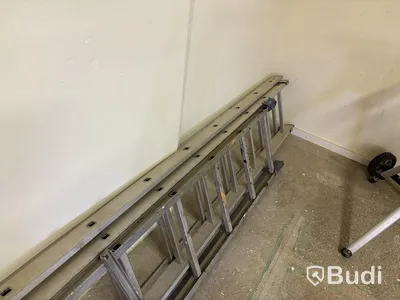 7st stegar i olika utföranden.
