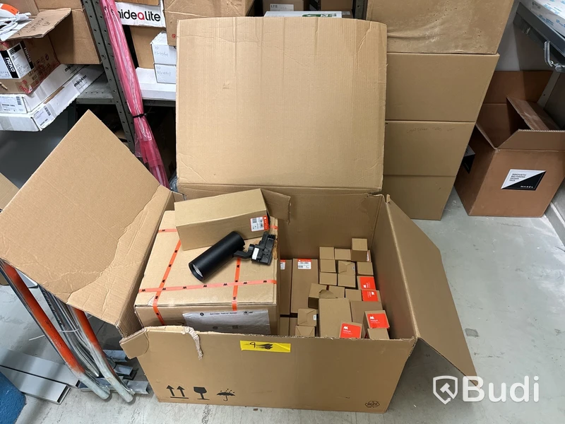 Parti med lampor, MODULAR HARIATAN TRACK 230 3000K DALI SVART SPOT 25 st.