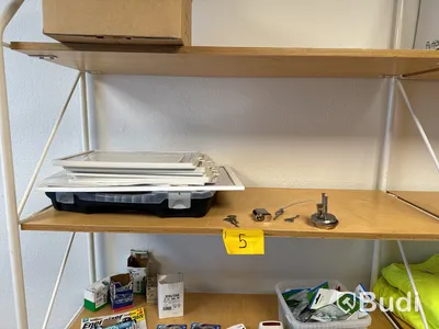 Mätinstrument med tillbehör samt diverse elmaterial