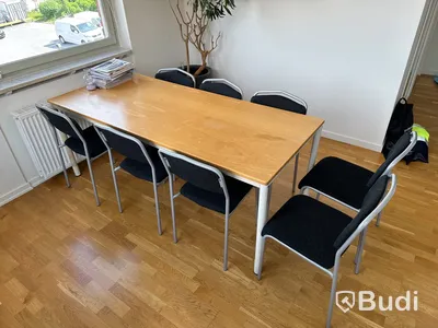 Matbord och 8 st. Stolar