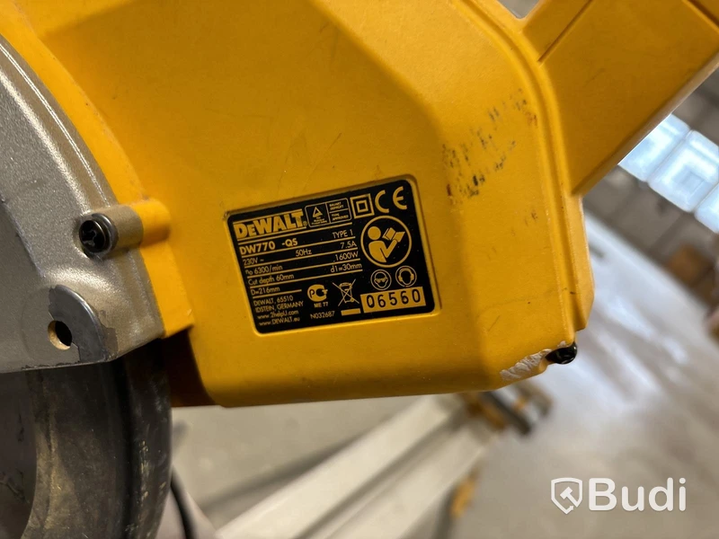 Kap- & gersåg med stativ, DeWalt