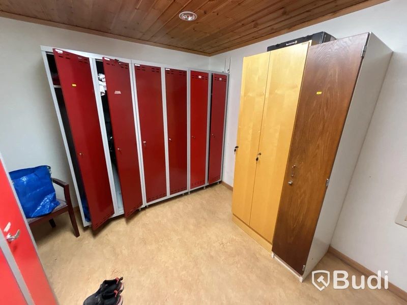 Klädskåp 13 platser
