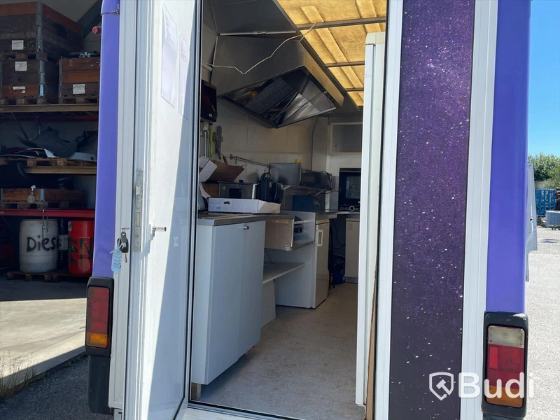 Foodtruck Renault Master DCI120 | Färdigutrustad