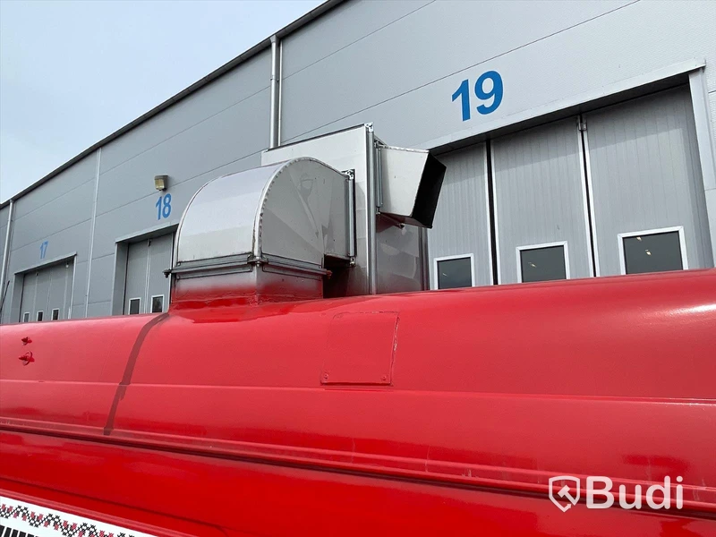 Foodtruck Mercedes-benz 312D | Nylackerad | Startklar