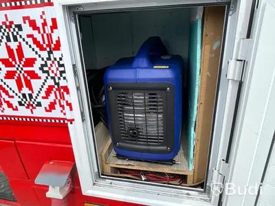 Foodtruck Mercedes-benz 312D | Nylackerad | Startklar