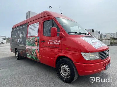 Foodtruck Mercedes-benz 312D | Nylackerad | Startklar