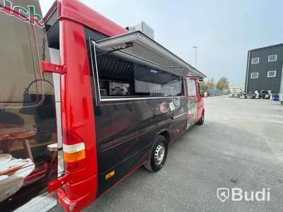 Foodtruck Mercedes-benz 312D | Nylackerad | Startklar