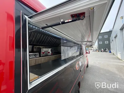 Foodtruck Mercedes-benz 312D | Nylackerad | Startklar