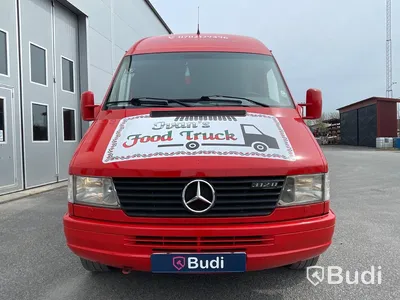 Foodtruck Mercedes-benz 312D | Nylackerad | Startklar