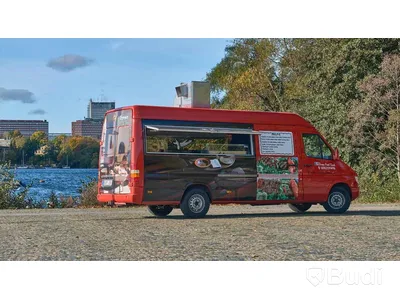 Foodtruck Mercedes-benz 312D | Nylackerad | Startklar
