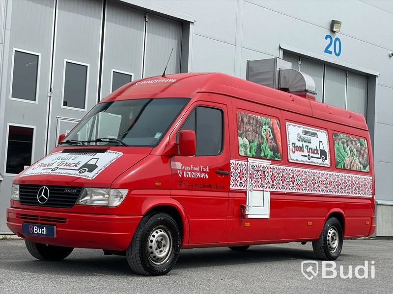 Foodtruck Mercedes-benz 312D | Nylackerad | Startklar