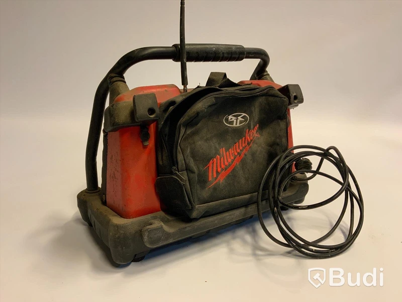 Milwaukee Heath duty radio