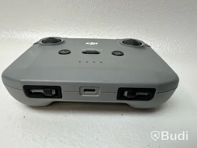 Drönare DJI Mavic 3, inkl. väska och diverse tillbehör