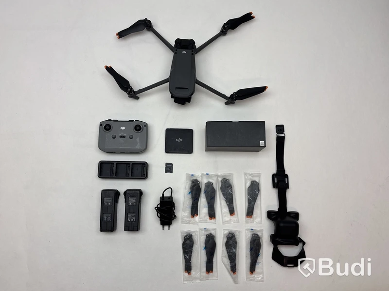 Drönare DJI Mavic 3, inkl. väska och diverse tillbehör