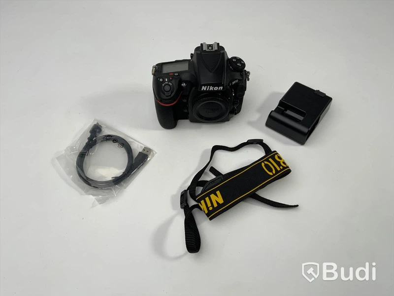 NIKON D810