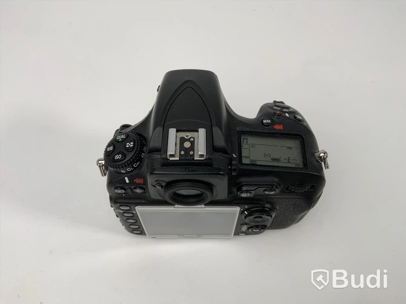NIKON D810