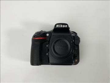NIKON D810