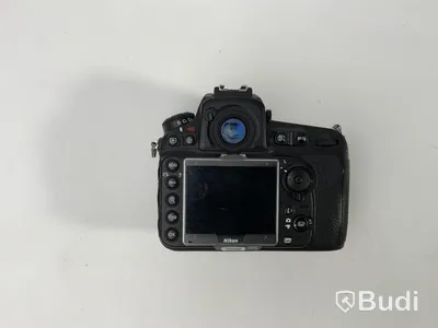 NIKON D810