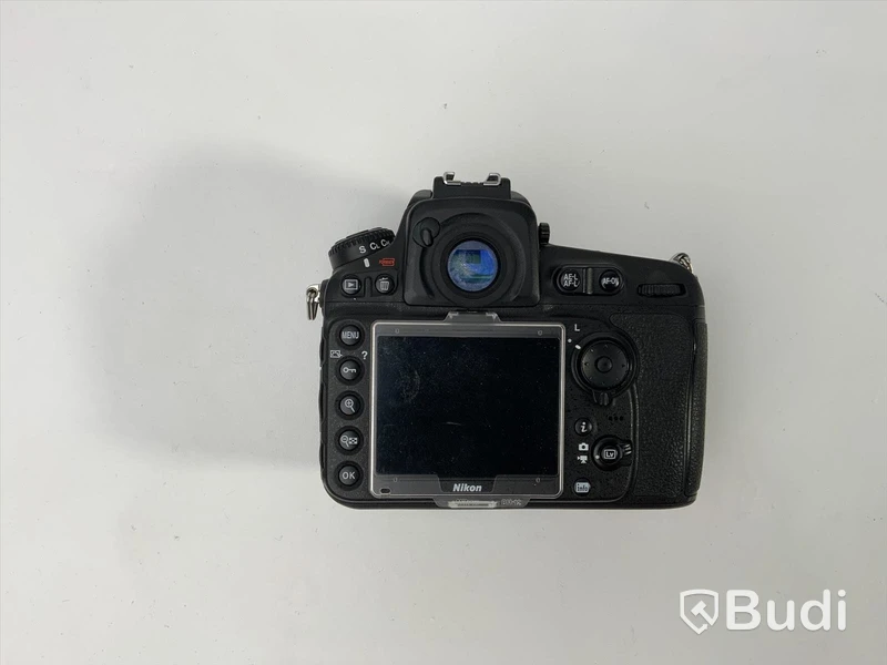 NIKON D810