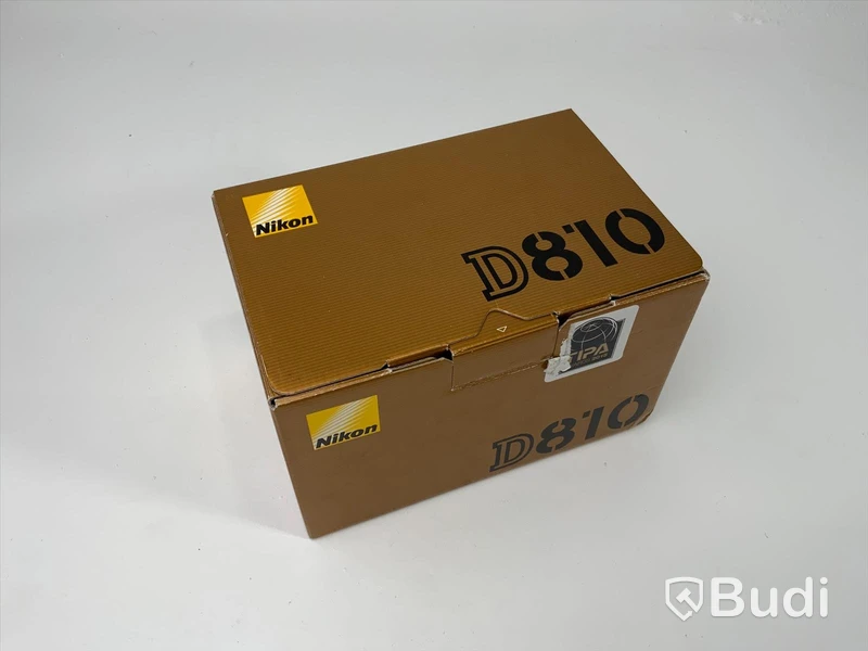 NIKON D810