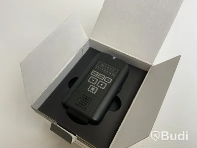 Elinchrom Transmitter. EL-Skyport transmitter PLUS
