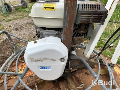Glättare Tremix med Honda-motor.