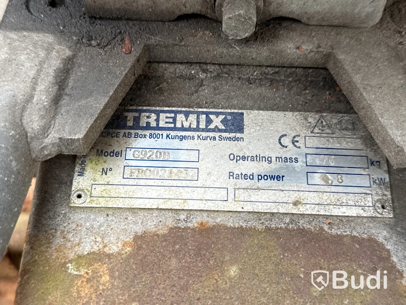 Glättare Tremix med Honda-motor.