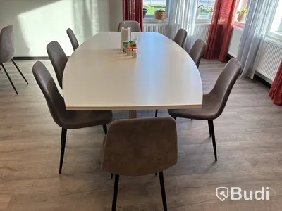 Lunchmöblemang - 4 bord & 20 stolar