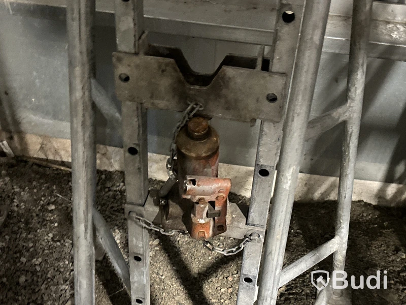 Kabelbock med hydrauliska domkrafter