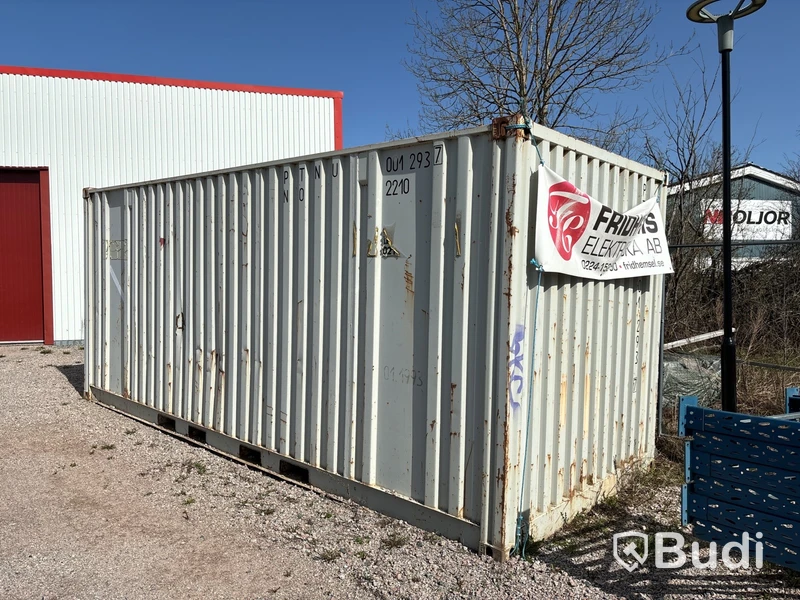 20 fots container inklusive innehåll