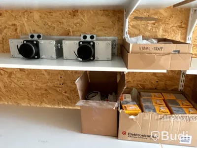 20 fots isolerad container inklusive innehåll