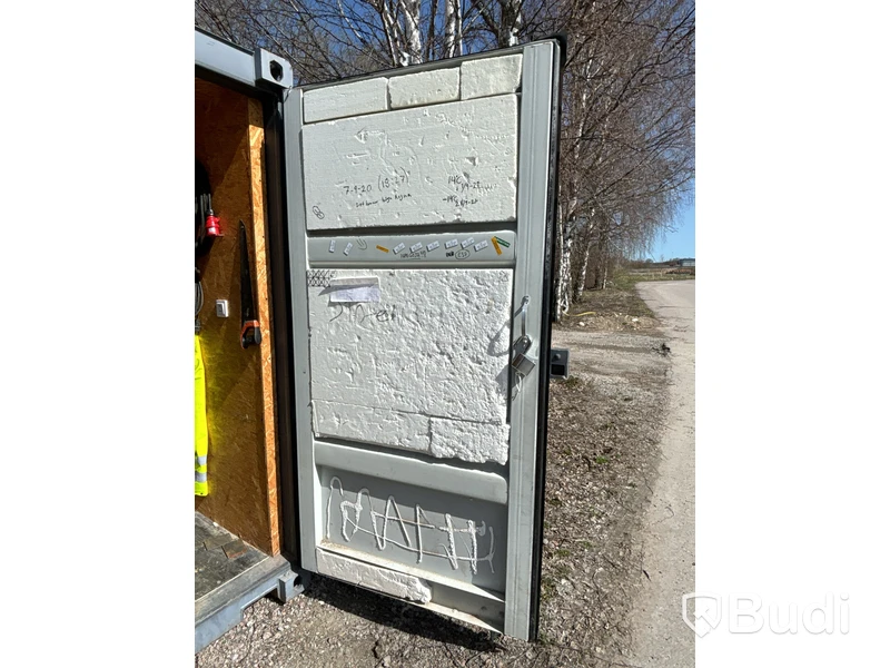 20 fots isolerad container inklusive innehåll