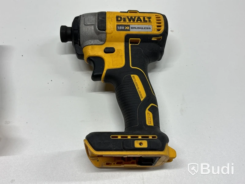 7 st elhandmaskiner Dewalt